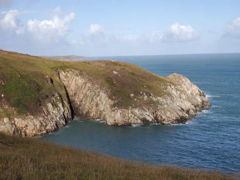 Ocean view w Cliffs outside Goodwich Harbour