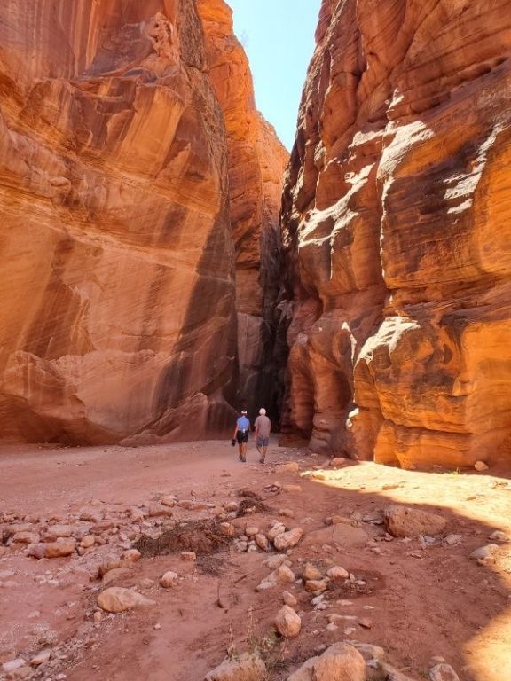 Walls narrow again to Wire Pass